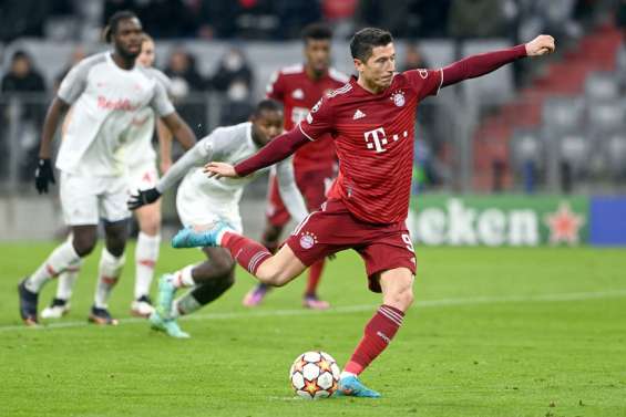Le Bayern facile, Liverpool transpire