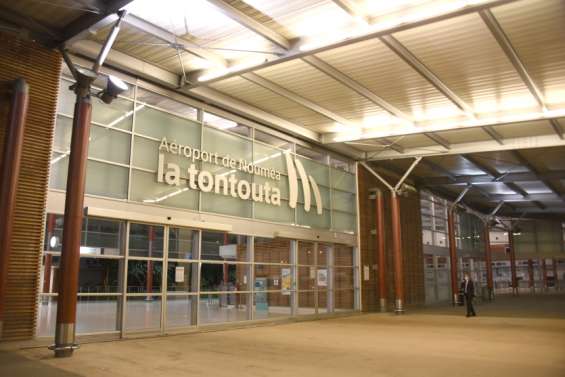 Un service de test antigénique à l'aéroport de La Tontouta