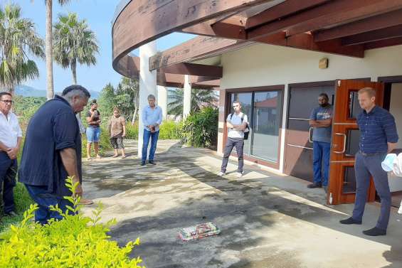 La Foa : un premier pas vers le centre commercial Nily Village