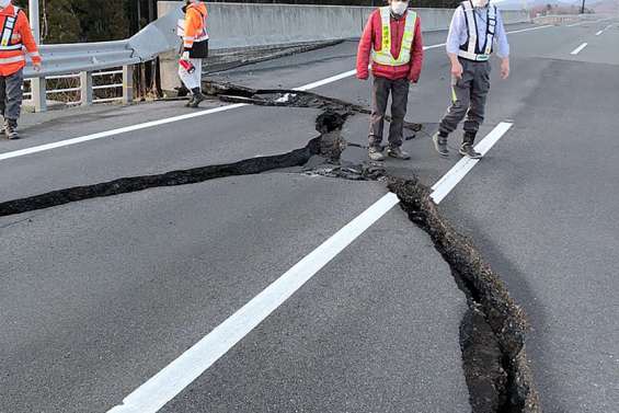Un violent séisme secoue la région de Fukushima