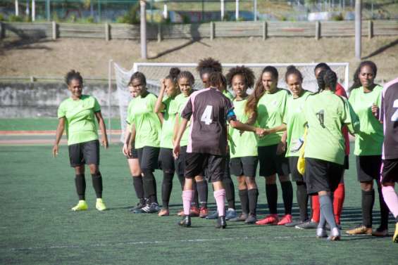 Football : les filles aussi auront leur championnat