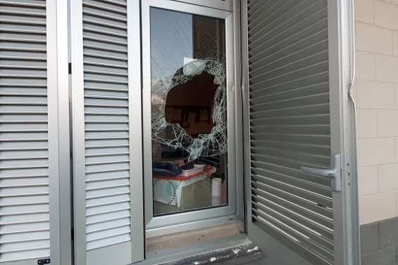 Déjà incarcéré, mais impliqué dans trente-huit autres délits