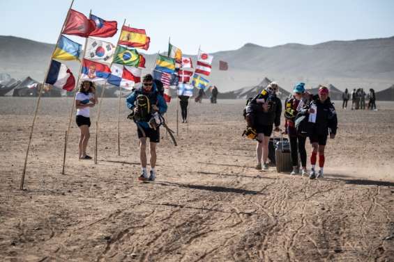 Mille marcheurs à l'assaut
du Marathon des Sables