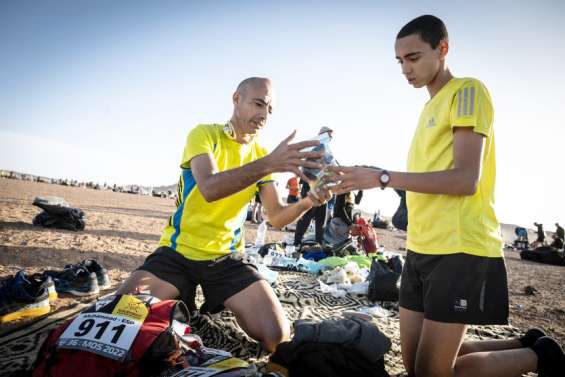 Marathon des Sables : une étape de 86 kilomètres en cadeau le jour de ses 16 ans