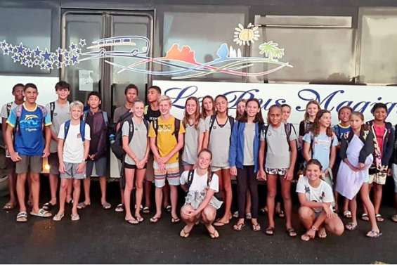 De jeunes nageurs en stage à La Foa