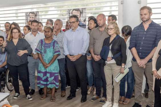 Dans la course à l'Élysée, Macron réussit l'union des principales forces loyalistes