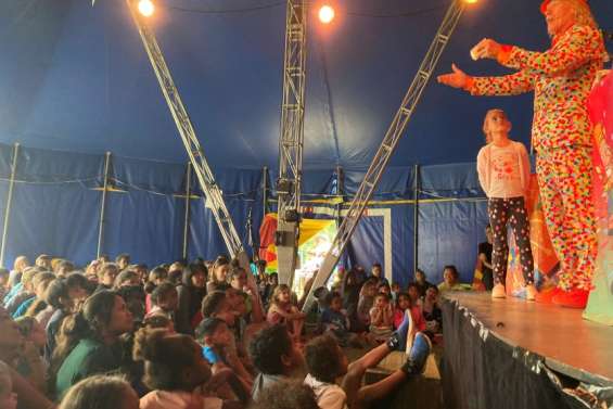 Le chapiteau Crunc s'installe au Val-Suzon pour les vacances