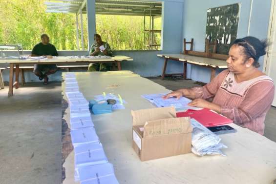 Présidentielle 2022 : les bureaux de vote ont fermé