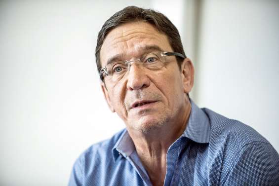 Justice : six mois avec sursis requis contre Philippe Gomès