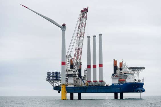 La première éolienne offshore de France installée