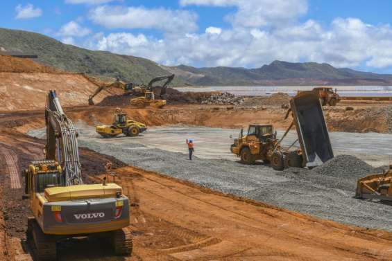 Bientôt 300 employés indiens sur le chantier Lucy ?