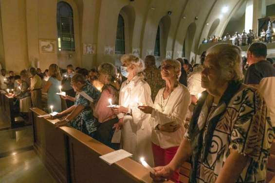 [VIDÉO] Après deux fêtes de Pâques confinées, les catholiques se retrouvent pour prier ensemble
