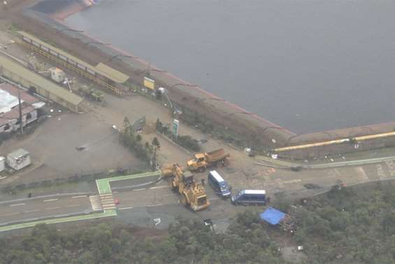 [VIDÉO] Après les dégâts de l'usine du Sud, une employée témoigne : « je suis écœurée »