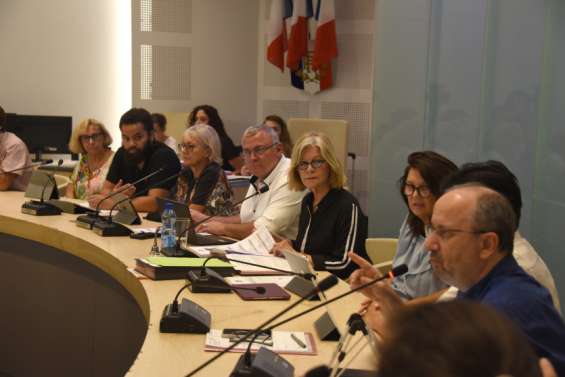 L'annulation des festivités de fin d'année divise au conseil municipal