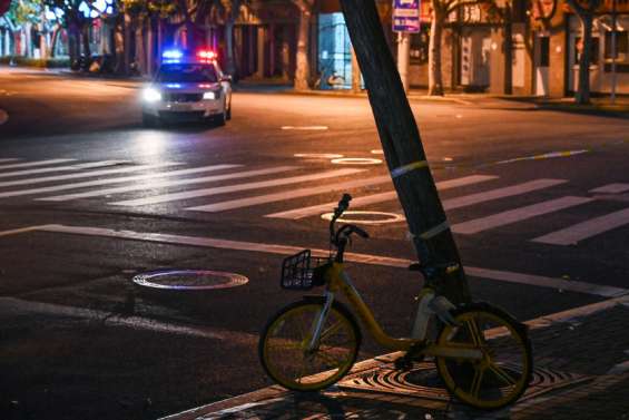 Submergée, Shanghai isole aussi les cas négatifs