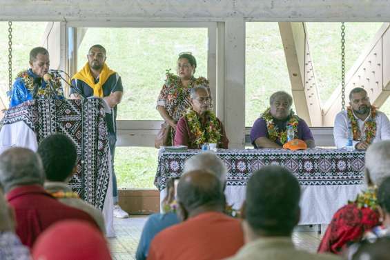 L'Union calédonienne et l'Éveil océanien renouent le dialogue par la coutume