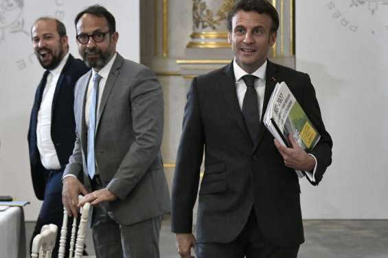 Macron reçoit des experts du climat