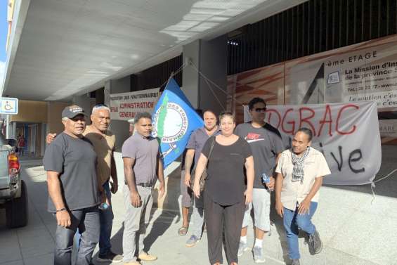 Les officiers publics coutumiers en grève