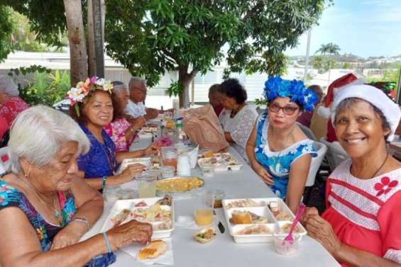 Les adhérents de l'Acapa fêtent Noël autour d'un repas avant les vacances