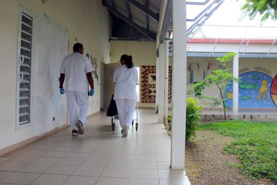 Faute de place au CHS, un paranoïaque est incarcéré au Camp-Est