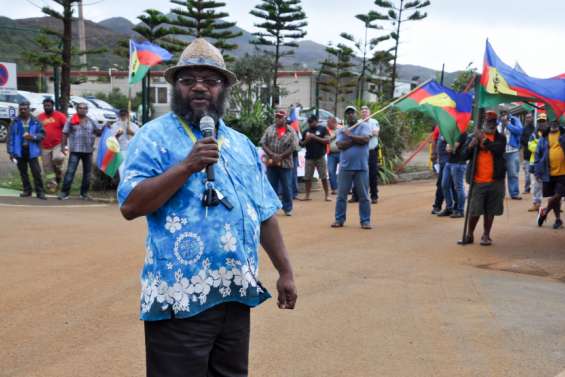 Usine du Sud : « Le mot d’ordre du FLNKS n’est pas celui d’aller incendier ou saccager » selon Victor Tutugoro
