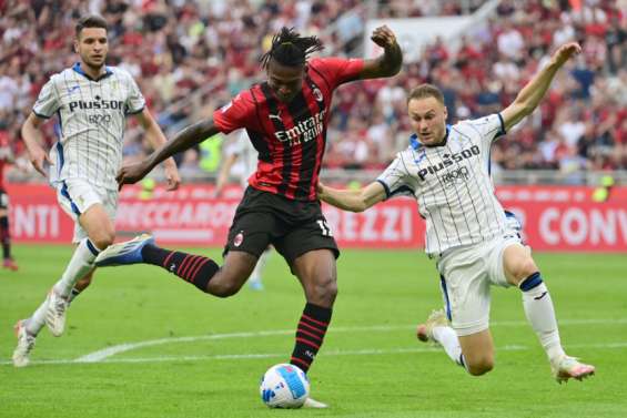 Suspense en Angleterre, en Italie et en Espagne