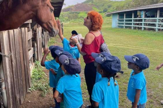 Des élèves des Lys d'eau s'initient à l'équitation