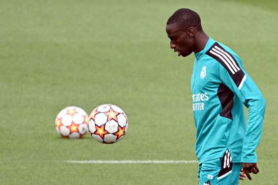 Football : sur les traces de Mendy, d'un quartier au toit de l'Europe