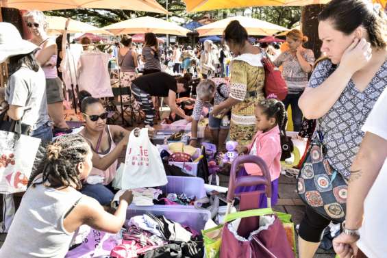 Le vide-greniers du Gratuit s'installe à l'Arène du Sud