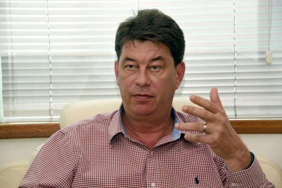 Qui est Thierry Santa, candidat dans la seconde circonscription ?