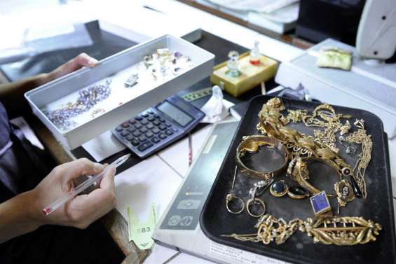 Face à la hausse du coût de la vie, le prêt sur gage revient en grâce