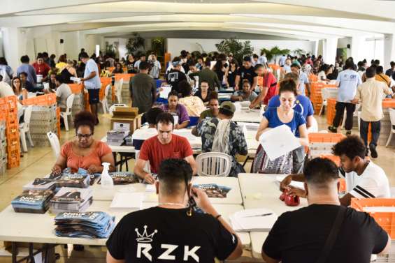 Législatives : 192 jeunes assurent la mise sous pli