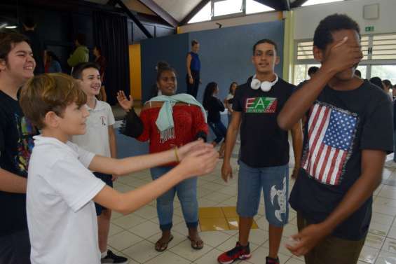 Magenta et Jules-Garnier à l'école du théâtre