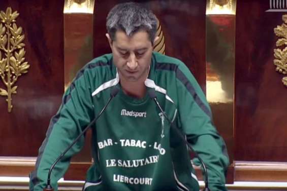 Au Palais Bourbon, la cravate n'a pas dit son dernier mot