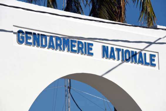 Pour se venger, il fait croire que son ex-femme a tué sa mère à La Foa