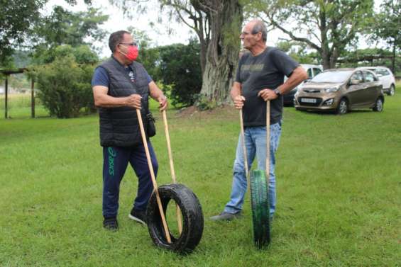 Course de pneus et retour en enfance à la Villa-Musée