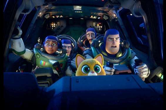 Buzz l'Éclair : le voyage intersidéral du jouet préféré