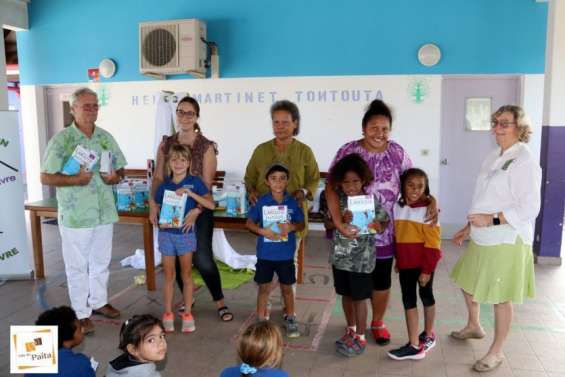 Vocabulivre a remis  des dictionnaires  aux primaires