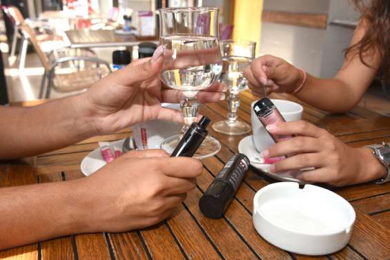 Le vapotage interdit dans les lieux publics