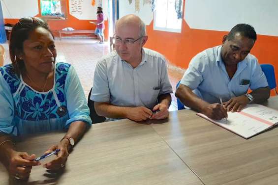 Le haut-commissaire Laurent Prévost  de passage à Ouvéa