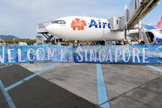 Le premier vol en provenance de Singapour se pose à La Tontouta