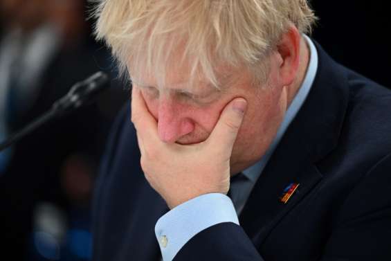 Boris Johnson se bat pour sa survie politique