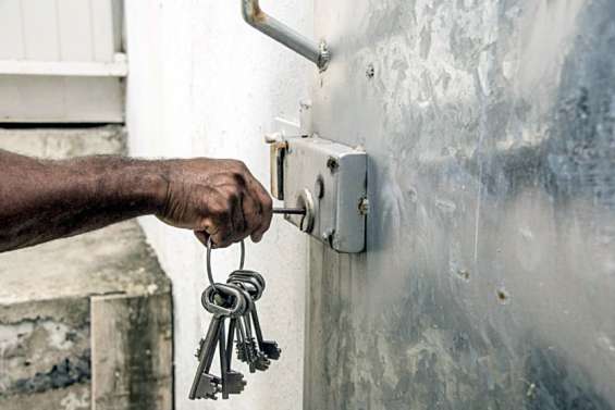 Agression d'un SDF à Tuband : deux personnes incarcérées