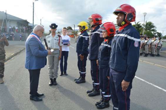 Changement d'échelon pour quatre pompiers