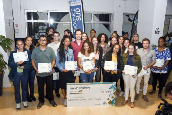 Le prix d'excellence pour 32 étudiants