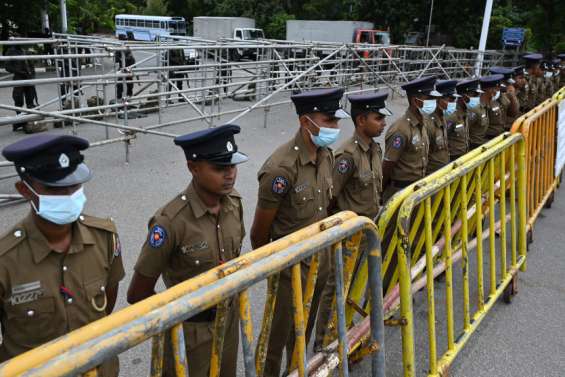 Le Parlement vote pour remplacer le président déchu