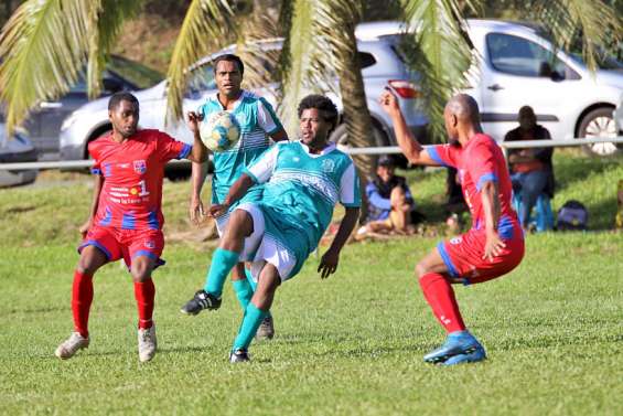 Coupe de Calédonie : Saint-Louis et Hmeleck se qualifient dans le Sud