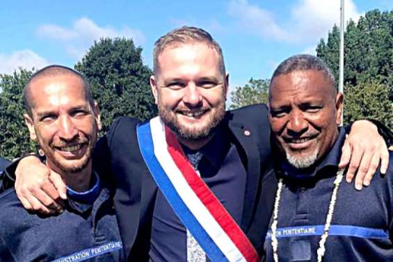 Les nouveaux agents pénitentiaires de Koné auront leur billet d’avion retour pris en charge