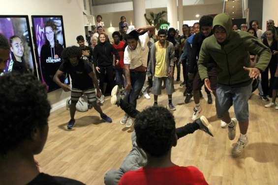Dumbéa : La crème de la crème du hip-hop a enflammé le Mk2 samedi soir