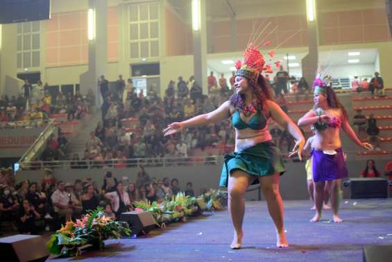 Le premier concours de danse tahitienne bat son plein à l'Arène du Sud ce samedi